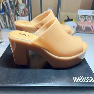 MELISSA beige natural mules